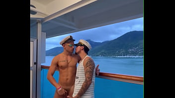 METENDO NO NAVIO