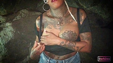 The Kinky Slut Queen "Dark Dea" Fuck a Huge Cock in Seaside Street (POV-OUTDOOR-PISSING-DEEPTHROAT-FACIAL-FETISH-BIZZARRE)