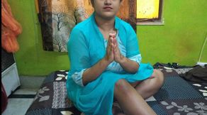 Bf k sath video call sex karte huye stap dad ne pakad liya punishment me meri gand maar di