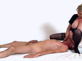 Granny Antonia Adores Cunnilingus