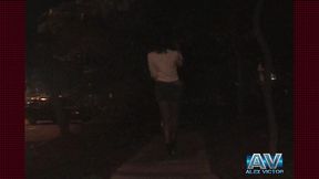 trans gata belissima se deixa filmar desfilando e mostrando tudo nas ruas da madrugada de sao paulo-sabrina rios