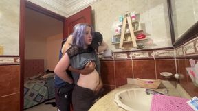 Solo sister gets naughty with her stepsister