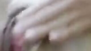 Hot Teen fingering her wet pussy on webcam