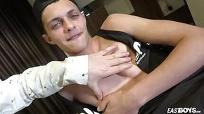 Straight boy Gets Great Handjob