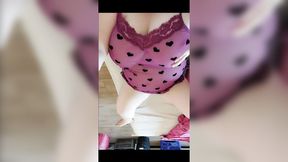 6 months pregnant &mdash;  mom wants cock