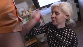 Beautiful blonde does blowjob and deepthroat