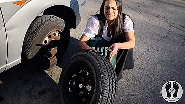 DIRNDL SLUT GETS DIRTY AND OILY CHANGING TIRES