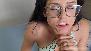 Gostosa da academia gosta de sexo forte