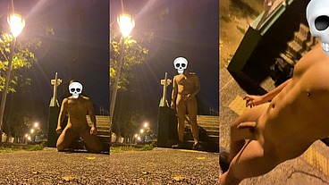 Boldly Cumshot on Street