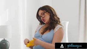 Leana Lovings Uncovers Stepmom Lauren Phillips's Hidden Secrets