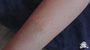 Como vocÃª marca fÃ¡cil! Eu hein, nem estou mordendo tÃ£o forte! Nhac! Aguenta!!! Deixa eu sentir teu gostinho by Bella Ruiva (part04-05)