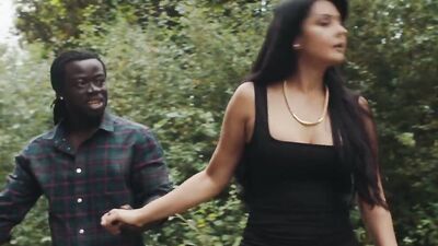 Ravishing babe rides a BBC outdoor after giving a blowjob