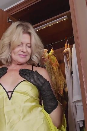 Hot Mature MILF Diana Douglas Cums for You in Fishnet Stockings