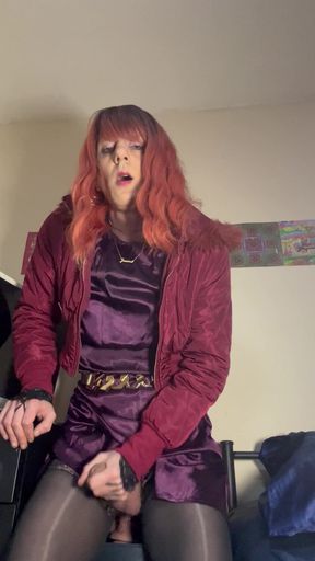 Jess Silk Rides Dildo