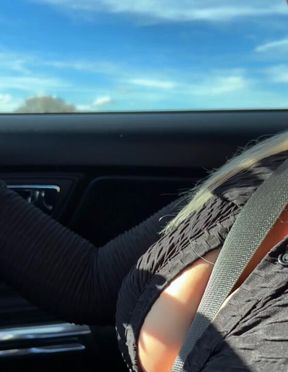 Havaianas in the driver’s seat