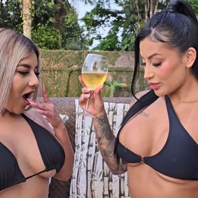 Colombians have strong lesbian sex outdoors - Mariana Martix and Naty Delgado