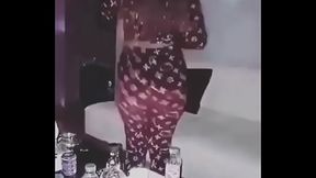 الطيز العربية