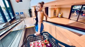 Public Blowjob In The Supermarket