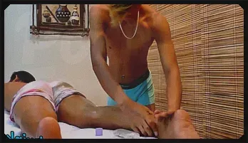 Twink Masseur Foot Worship & Bareback Gay Action