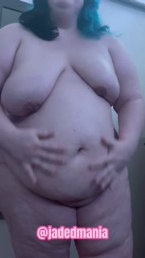 Putting lotion on my pregnant belly. Customs available message @jadedmania on X