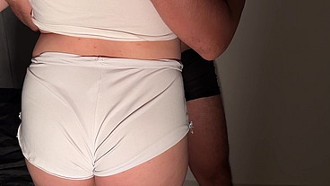 Casal escolar travesso com bunda e buceta esfregando pau estilo cachorrinho DRYHUMPING