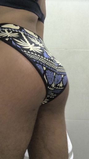 Riya malhotra twerking