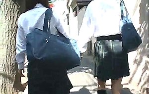 School gals gropin