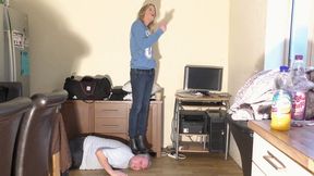 Chelsea's Super Hard Head Trampling Boots