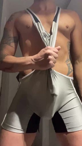 Muscle jock in lycra with huge cock thrusting until he cums