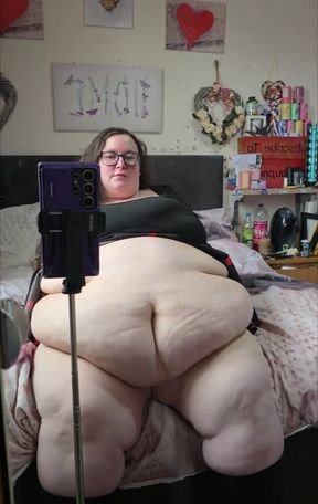 SSBBW BBW Belly Goddess Bathroom Strip