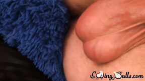 ”Muscular homosexual jerks off before fleshlight fucking”