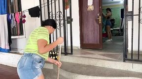I fuck with my stepmother and she squirts