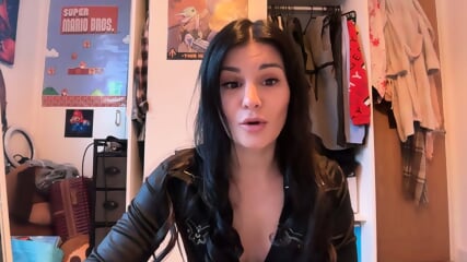 Fucking a girl with a dildo made of pure nightmare fuel