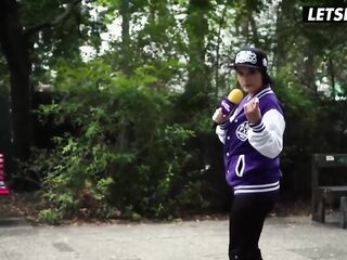 Sexy Floozy Sunny Star Teases German Newbie - LETSDOEIT