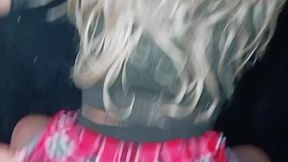 mi novia se puso una mini faldita y una lenceria muy sensual para que la penetrara delicioso