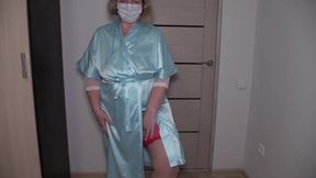 Russian MILF strips on webcam for admirer