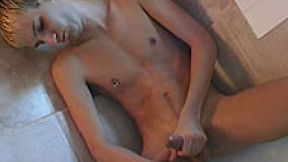 Ian Frost ~ Thin Hottie Cums Hard at Boyz Party