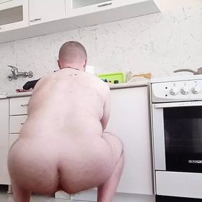 Straight Fat Guy Preparing a Lunch Completely Naked While Wife is Outside