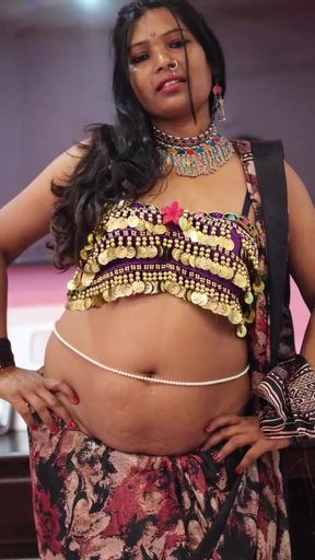 Doodh wale ne teeno bhabhi ko doodh se nahlaya