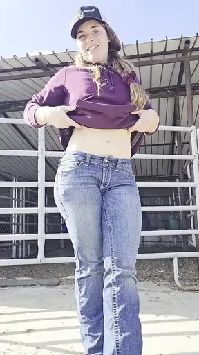 Redhead Strips Naked Outside Shoaing Iff Bosy, Flexing and Spreading Holes Doing Chores