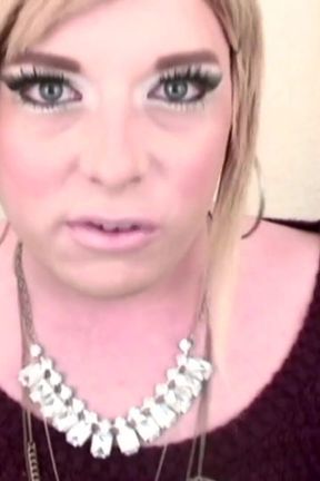 Blonde tranny Mallory and her beautiful pink nails