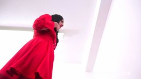 TFF1611 - Brunette Giantess Bonnie Bellotti Discovers Tinies in her Bedroom - 4K UHD MP4