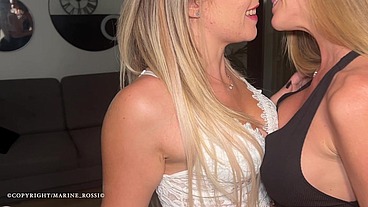 Baise lesbienne avec ma copine Laure Racuzzo