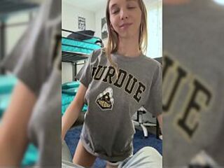 Amateur College Cutie Bounces On Dick - Breezy Bri
