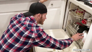 Masturbación – Película fetichista POV del gay amateur tatuado Christian Wilde masturbándose