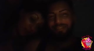 Ladymuffin kører Tommy A Canaglia ved et kedeligt lys