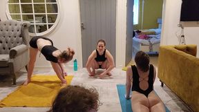 so good to finally be in the same space as becci beyond, faeriewillow and scarlotrose ! had a lovely group exercise and hand ...