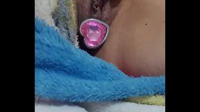 BEM GRANDE E GROSSO !!!! ABRI BEM AS PERNAS PARA CABER TUDO .... ENTROU AT&Eacute_ O FINAL BUCETA TA INCHADA E PRA FORA