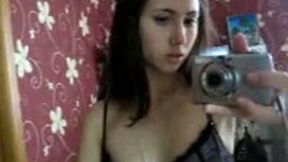 Masturbation in front of the mirror of my petite girlfriend