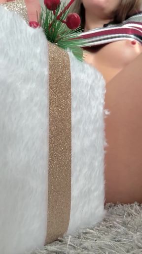 Tease wet petite onlyfan with a shaved pussy